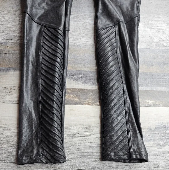 Spanx Faux Leather Moto Leggings Black S/P - Picture 2 of 11